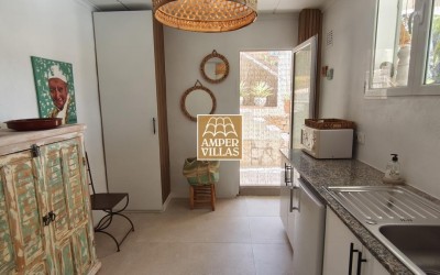 Villa exclusive, offrant privacité et cadre naturel.
